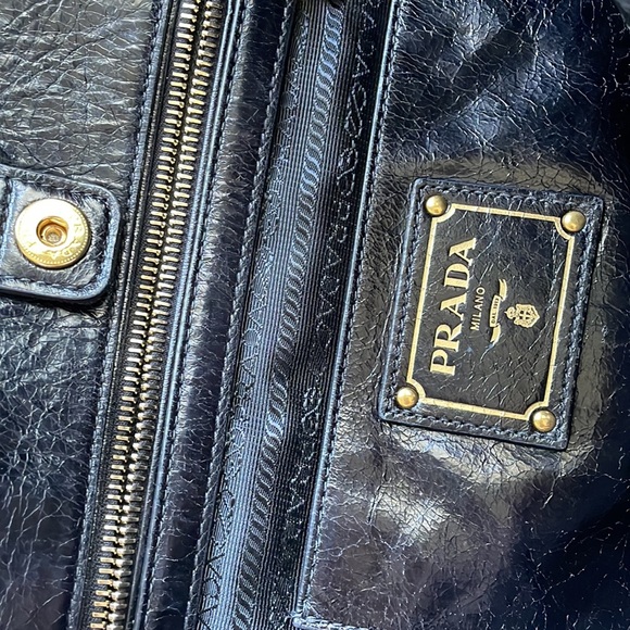 Prada Authentic Tote bag - Picture 10 of 11